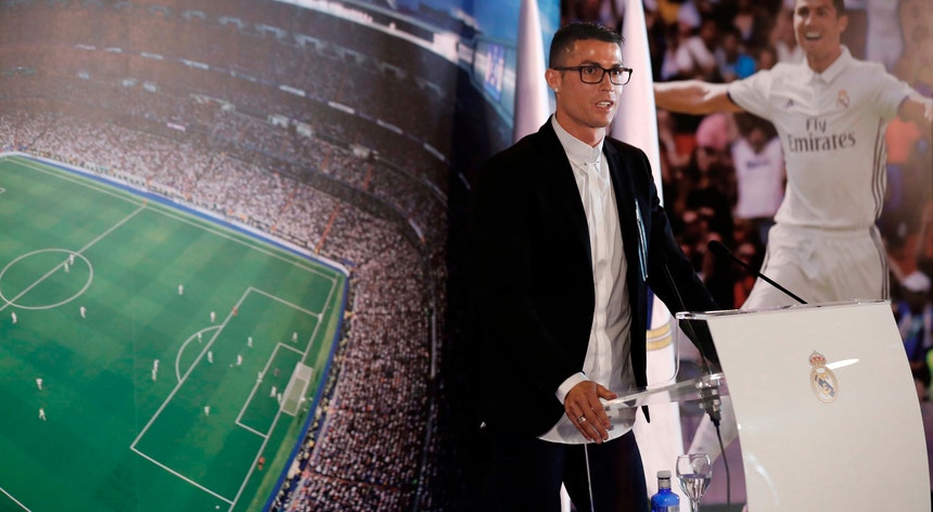 Cristiano Ronaldo tem contrato com o Real Madrid até 2021
