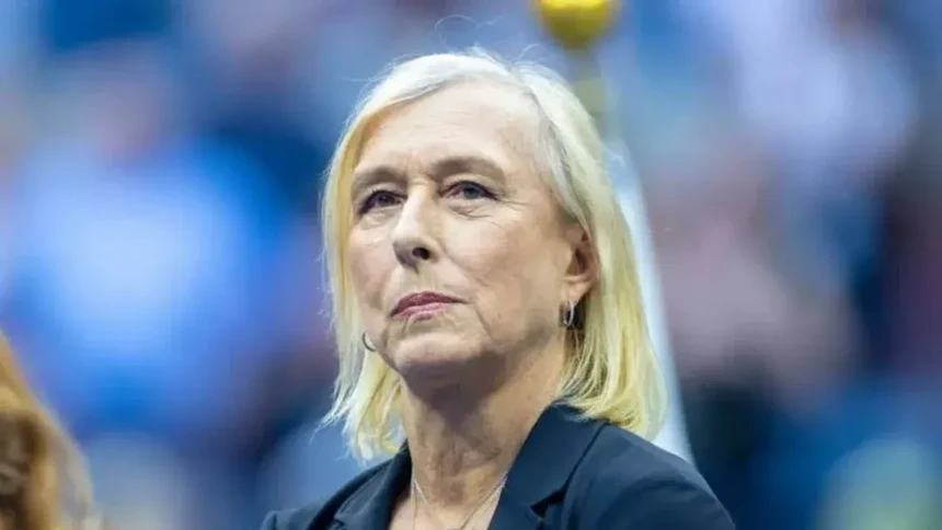 Navratilova luta contra dois cancros um na garganta e outro na mama
