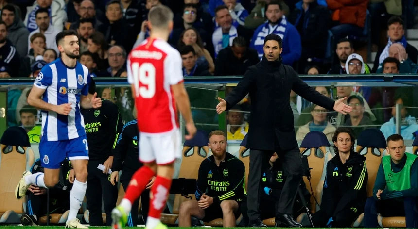 O FC Porto  procura no Emirates Stadium conquistar um lugar nos "quartos" da "orelhuda"
