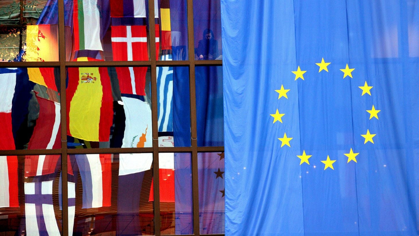 Políticos europeus pedem declaração de independência da União Europeia