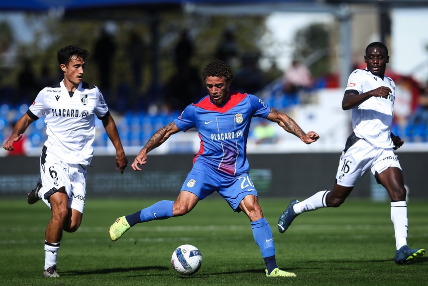 Imagem de Chiquinho suspenso por ameaças no triunfo do Alverca sobre Vitória de Guimarães