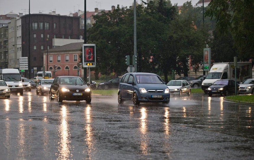 Mau tempo. Proteção Civil avisa para a possibilidade de inundações e cheias nos próximos dias