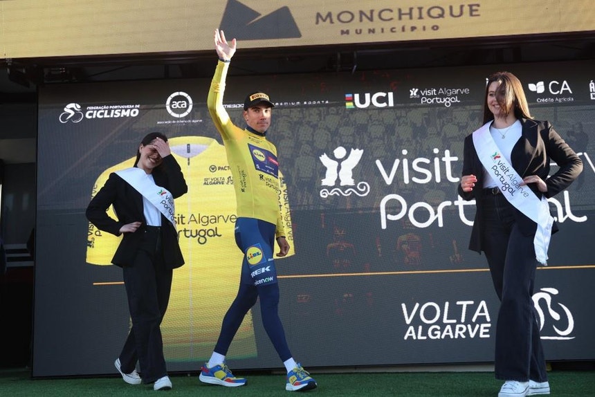 Imagem de Volta ao Algarve. Ayuso inicia hoje defesa da amarela no `crono` da terceira etapa