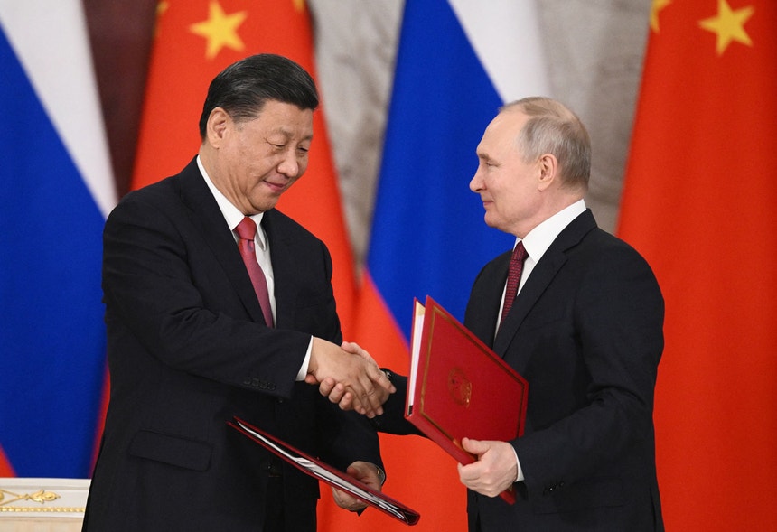 A 21 de março de 2023Xi Jinping e Vladimir Putin assinaram no Kremlin documentos de cooperação estratégica e aprofundamento de parcerias 
