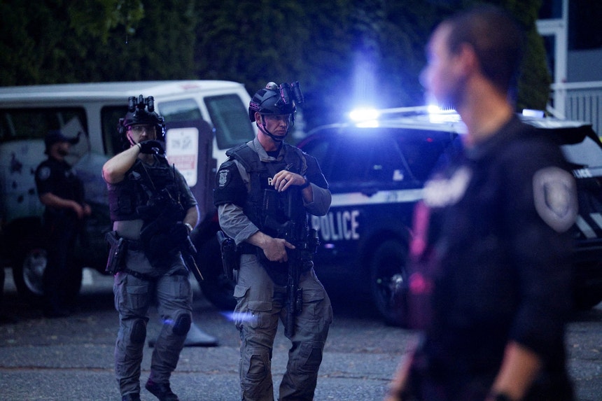 Imagem de Polícia detém uma pessoa e procura outra após tiroteio em Seattle que causou três mortes
