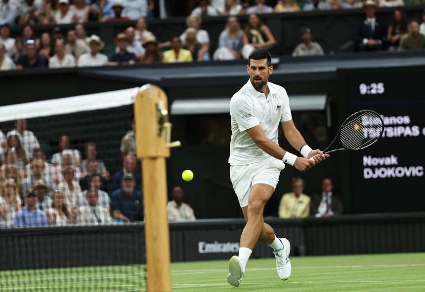 Imagem de Wimbledon: Novak Djokovic vence Stefanos Tsitsipas e está na terceira ronda