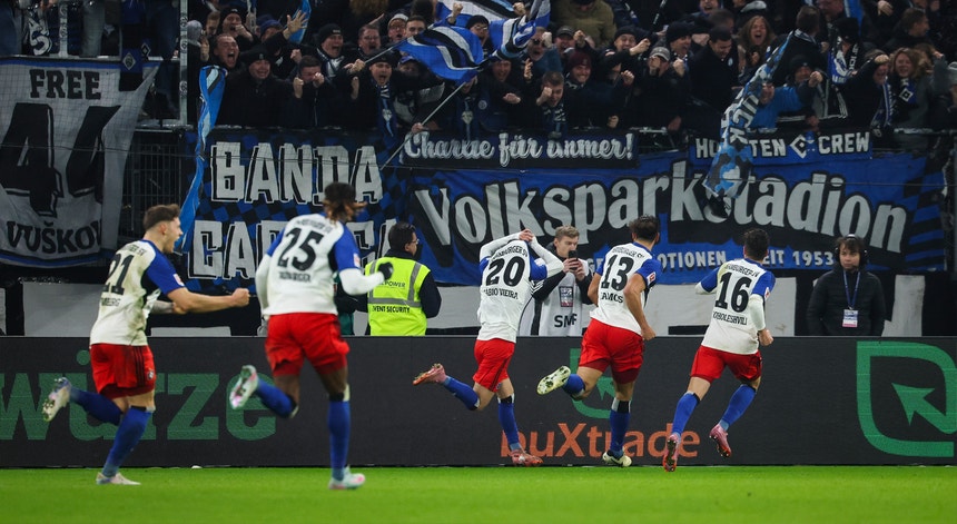 Fábio Vieira dá vitória ao Hamburgo