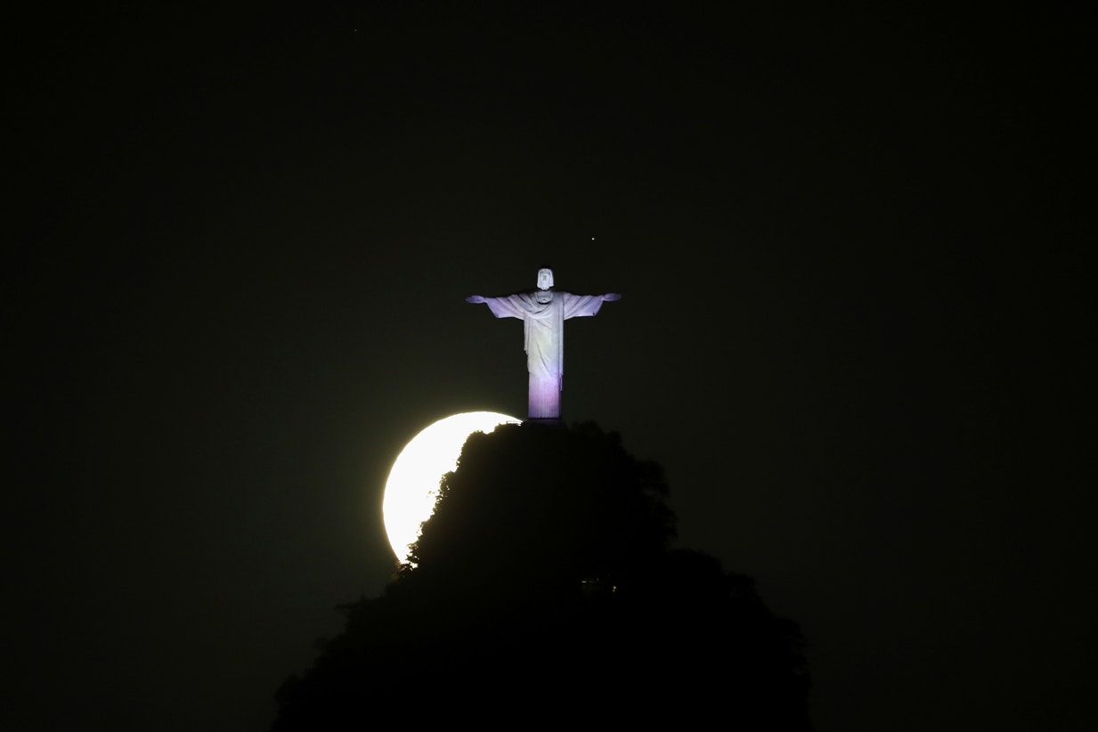  Brasil. Rio de janeiro, Cristo Redentor | Pilar Olivares - Reuters 