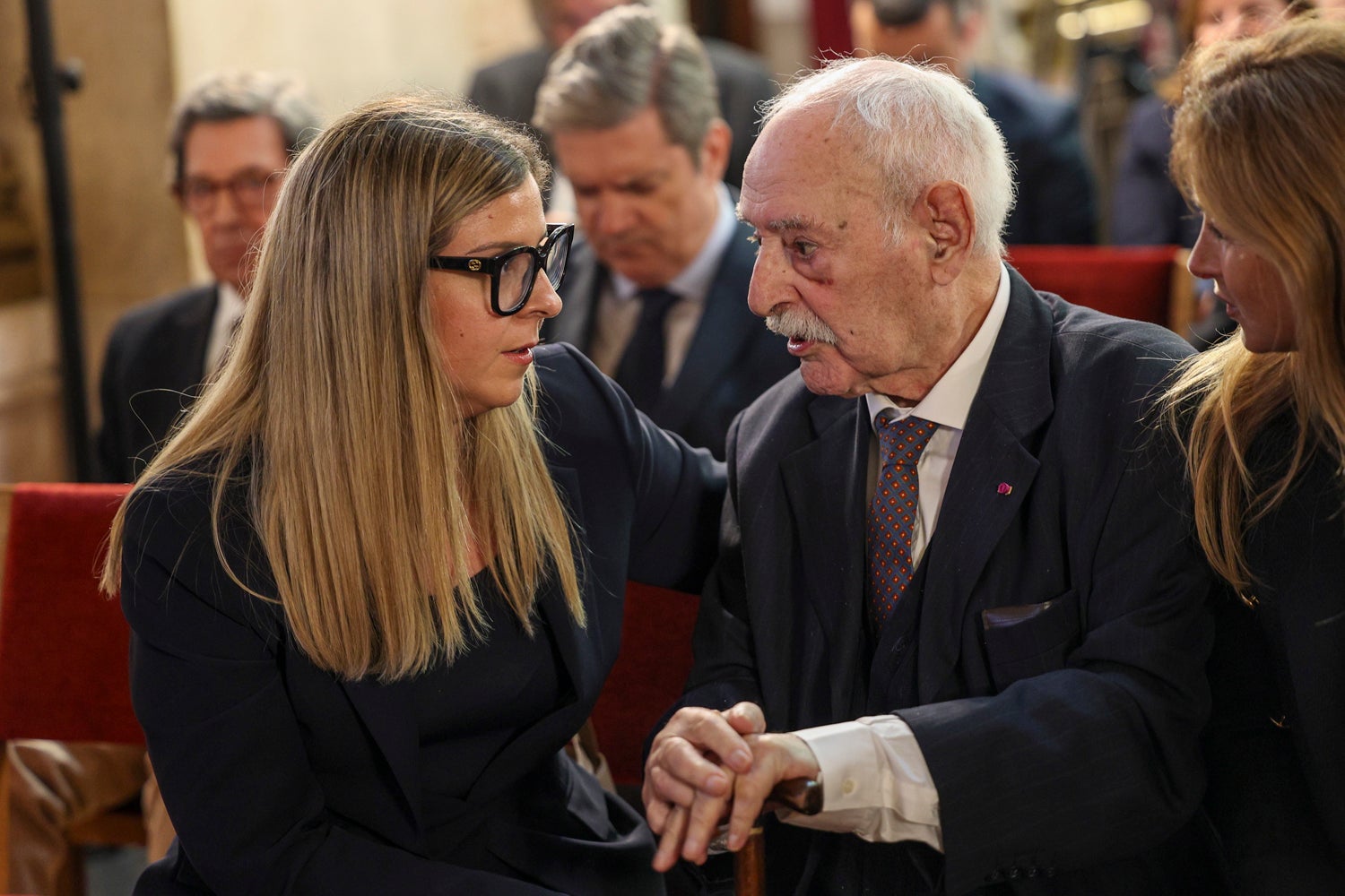 Homenageado no Parlamento. Ruy de Carvalho lembra que é preciso 