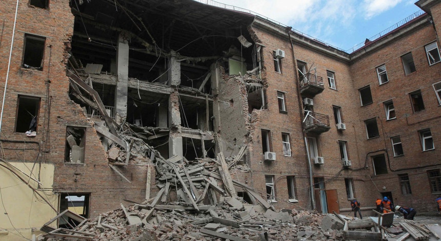 Imagem de Troca de ataques aéreos entre Kiev e Moscovo causa quatro mortes