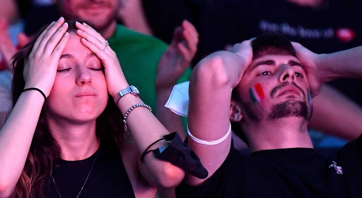  Rea&ccedil;&atilde;o dos adeptos italianos. | Foto: Flavio Lo Scalzo - Reuters 