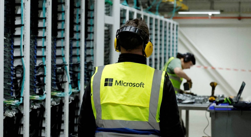 Imagem de Gigantes tecnológicas convenceram UE a esconder emissões de centros de dados