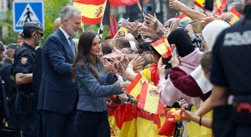 Multidão recebe reis espanhóis em Ceuta