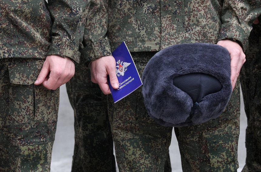 Deputados russos estendem a todo o ano a convocatória para o serviço militar