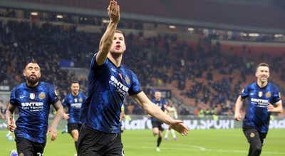 Campeão Inter bate Veneza com golo de Edin Dzeko aos 90 minutos
