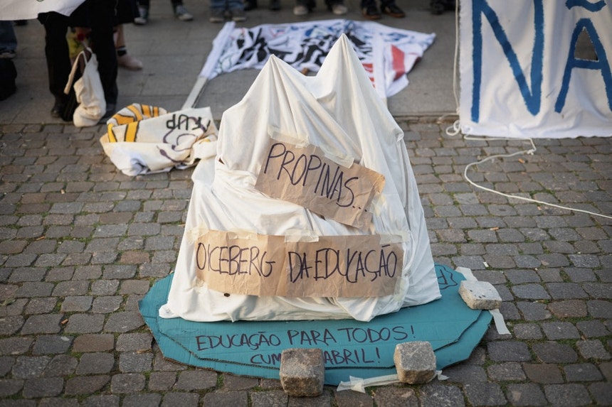 Imagem de Associações universitárias de Lisboa protestam hoje contra descongelamento das propinas
