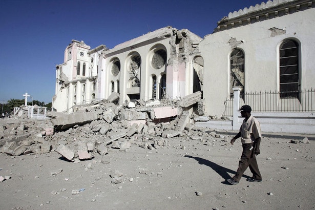  A Catedral de Port-au-Prince n&atilde;o resistiu ao abalo e colapsou 