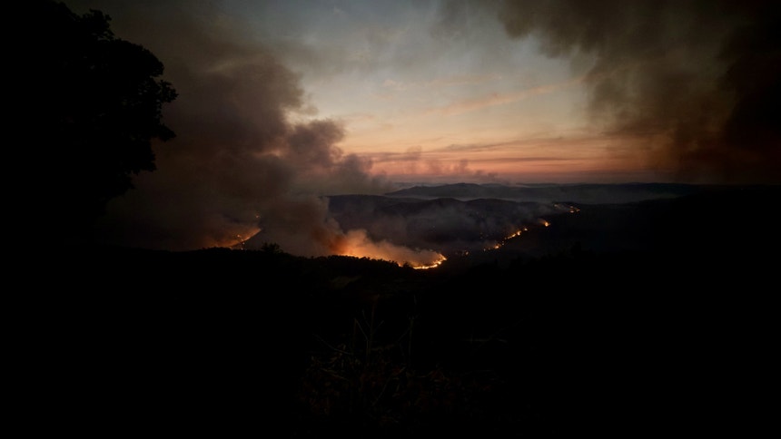 Imagem de Perigo máximo de incêndio cobre dezenas de concelhos do interior norte e centro