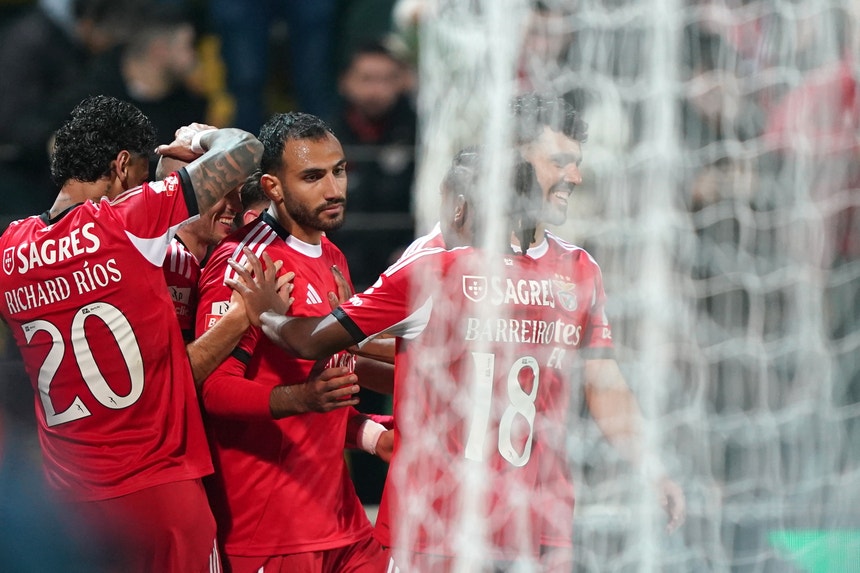 Benfica procura eliminar Farense para marcar clássico com FC Porto