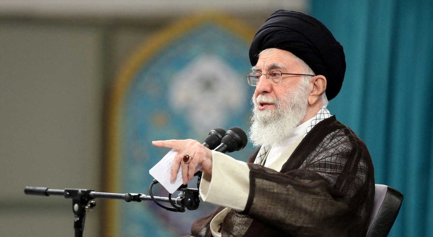 La sœur du guide suprême iranien appelle au renversement du régime « despotique »