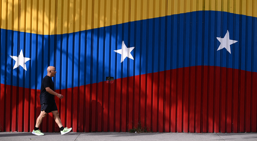 Imagem de Venezuela. MNE diz não ter registo de situações com portugueses que justifiquem alarme