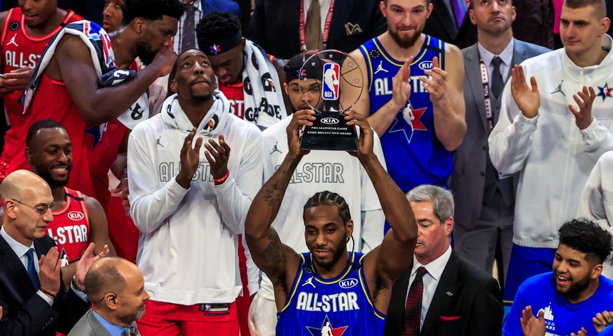 A equipa de LeBron James venceu, em homenagem a Kobe Bryant, um intenso "All Star Game" 
