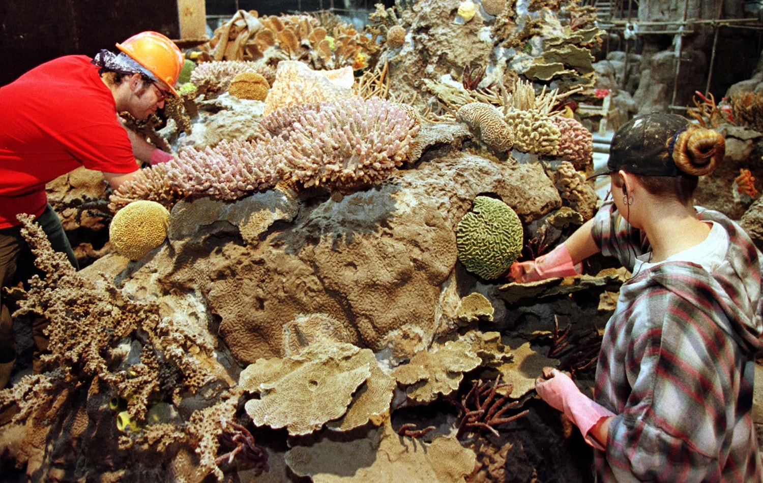  Montagem de recifes para o pavilh&atilde;o Oceano /Foto: Jos&eacute; Manuel Ribeiro - Reuters 