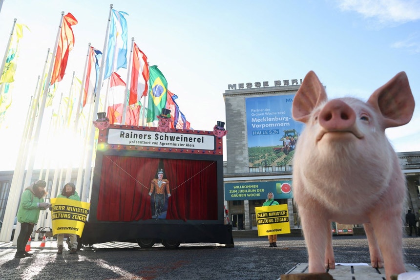 Imagem de Mais de dois mil protestam com tratores em Berlim contra acordo entre UE e Mercosul