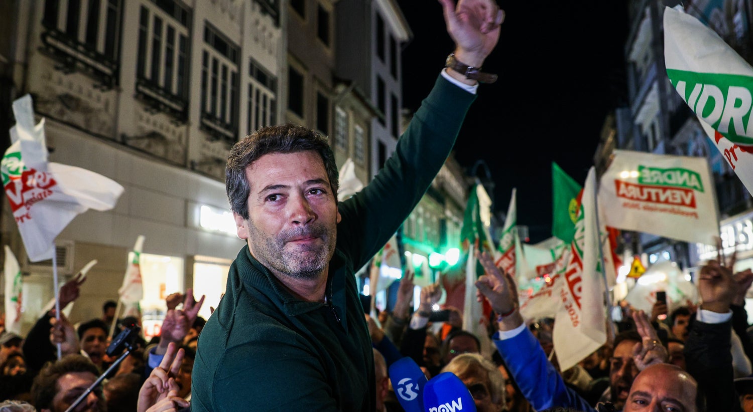 Ventura accuses opponents of 'begging' for Montenegro's support