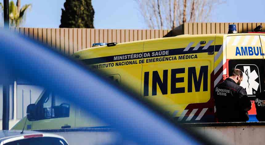 Recusa de horas extraordinárias do pessoal médico já afeta equipas do INEM