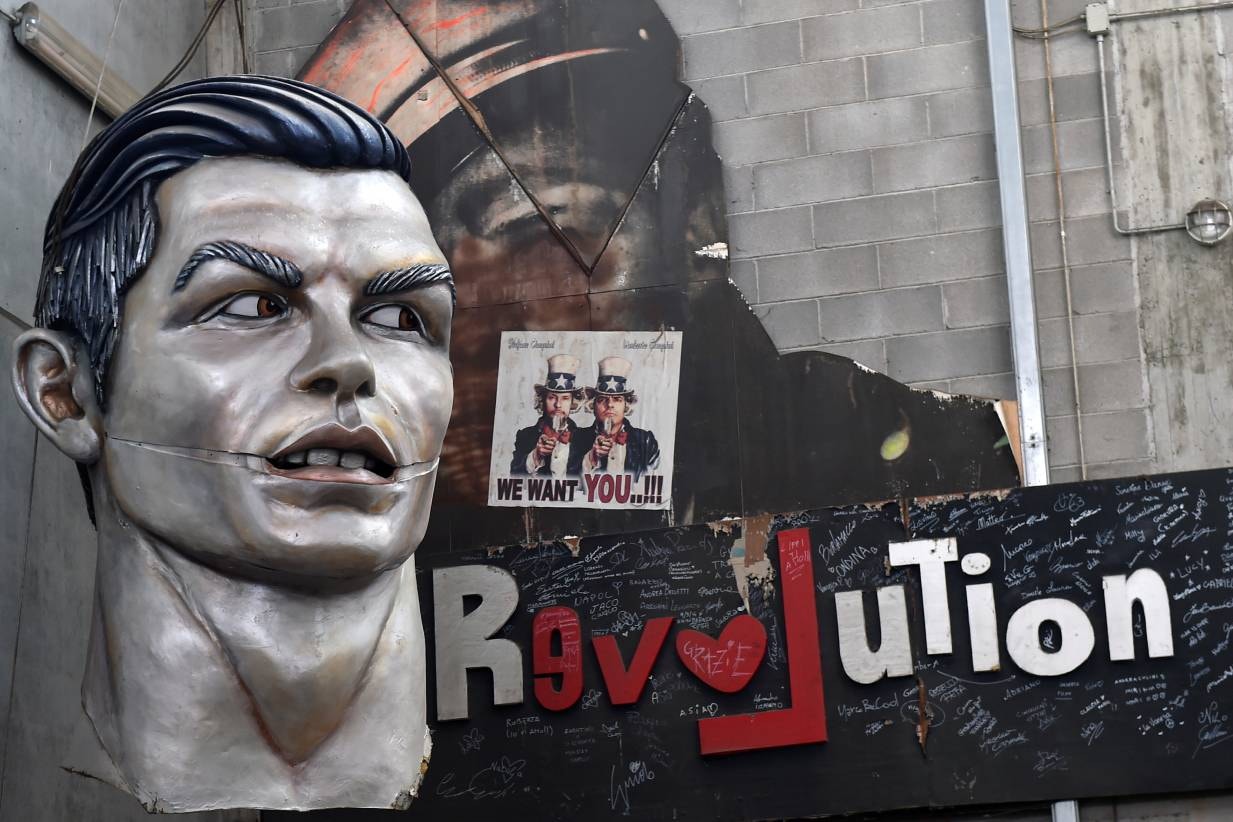  It&aacute;lia. Carro aleg&oacute;rico com a representa&ccedil;&atilde;o de Cristiano Ronaldo em Viareggio | Massimo Pinca - Reuters 