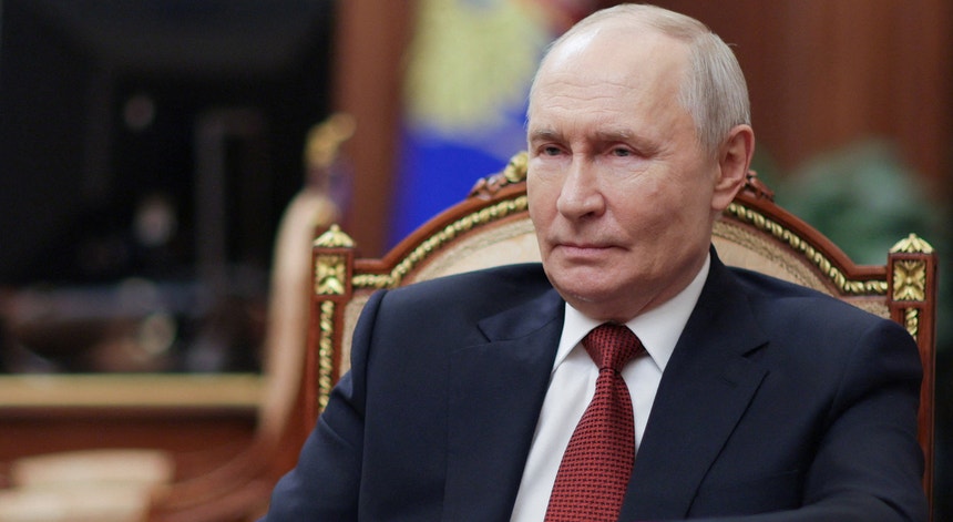 Putin assume dificuldades mas matém objetivos militares