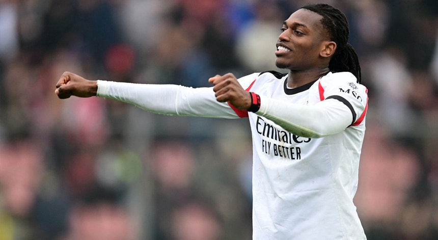 Imagem de Rafael Leão marca na vitória do AC Milan