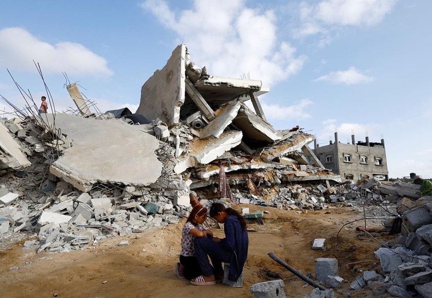 Enquanto se trocam acusações de um lado e do outro é cada vez mais difícil sobreviver em Gaza
