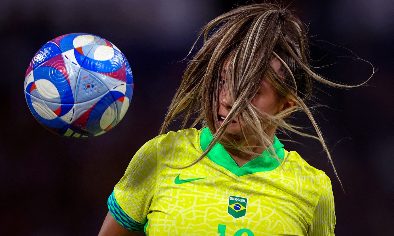  Futebol, Semifinal Feminina, Brasil x Espanha, no Est&aacute;dio de Marselha. Na fotografia, a futebolista brasileira Priscila. | Luisa Gonz&aacute;lez - Reuters 