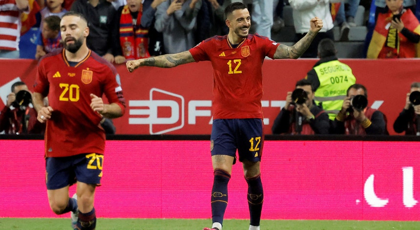 Espanha vence na Noruega e garante apuramento, como Escócia e