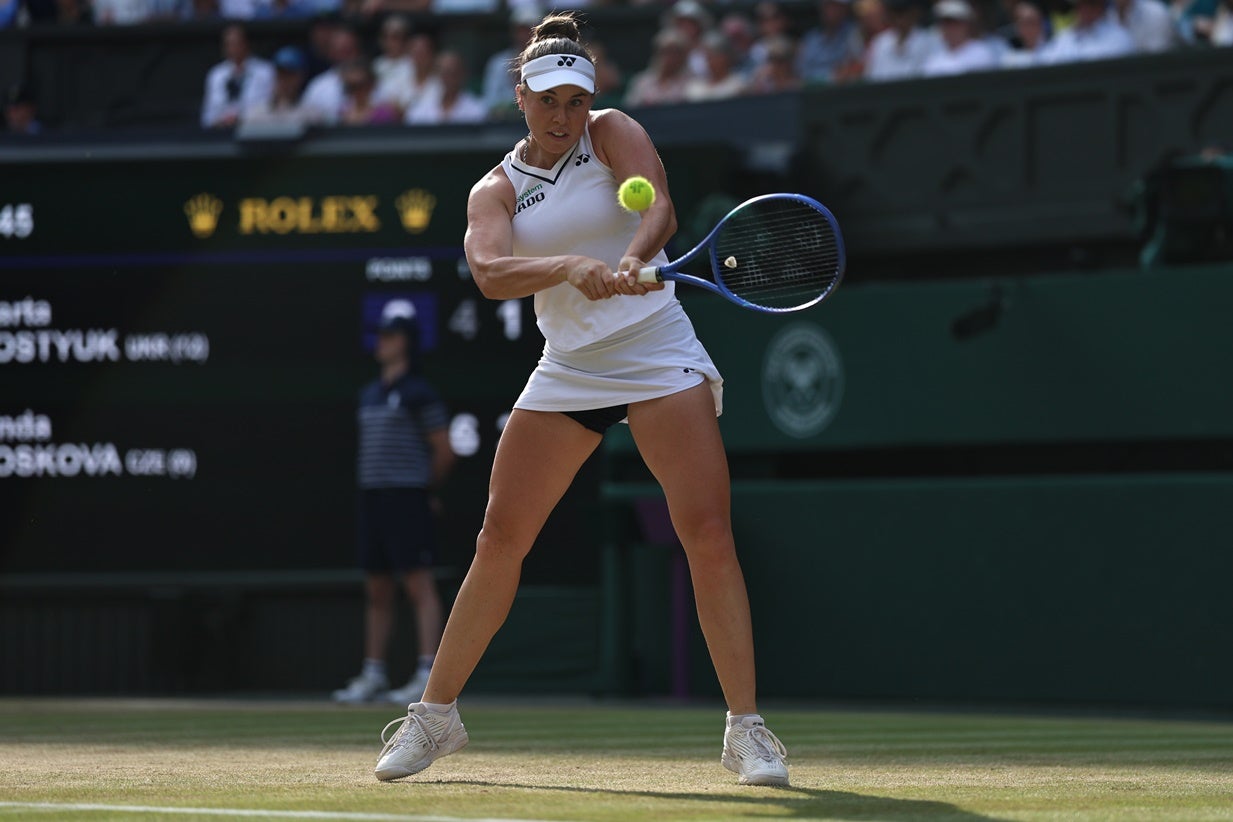 Noskova vence a Kostyuk y asegura final 100% checa