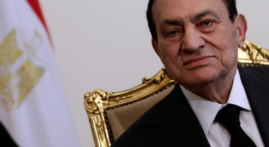 Um tribunal de recurso ilibou Hosni Mubarak de responsabilidade pelas mortes de manifestantes em 2011, durante a sublevação que pôs termo ao seu regime

