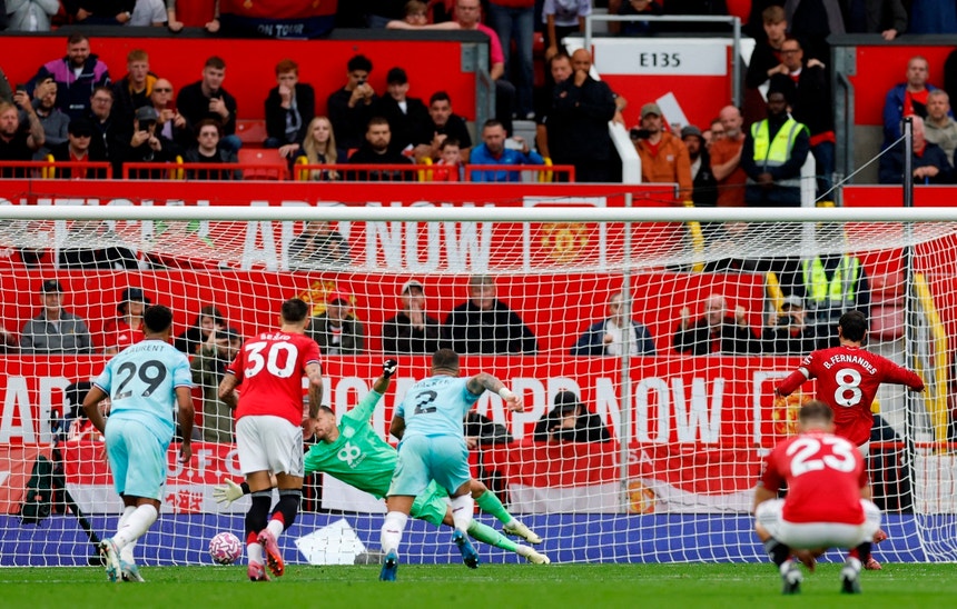 Imagem de Futuro incerto de Bruno Fernandes acelera mudanças em Old Trafford