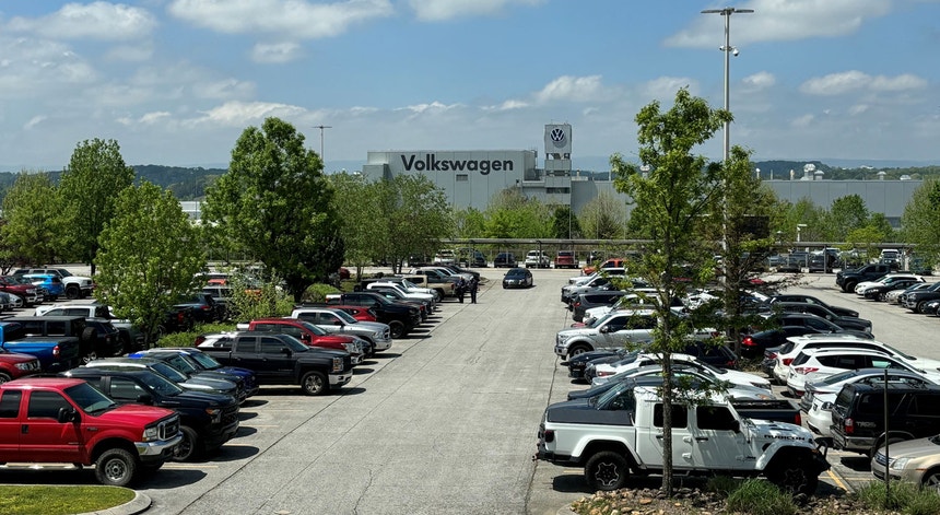 Trabalhadores da Volkswagen no estado do Tennessee aprovam adesão a sindicato

