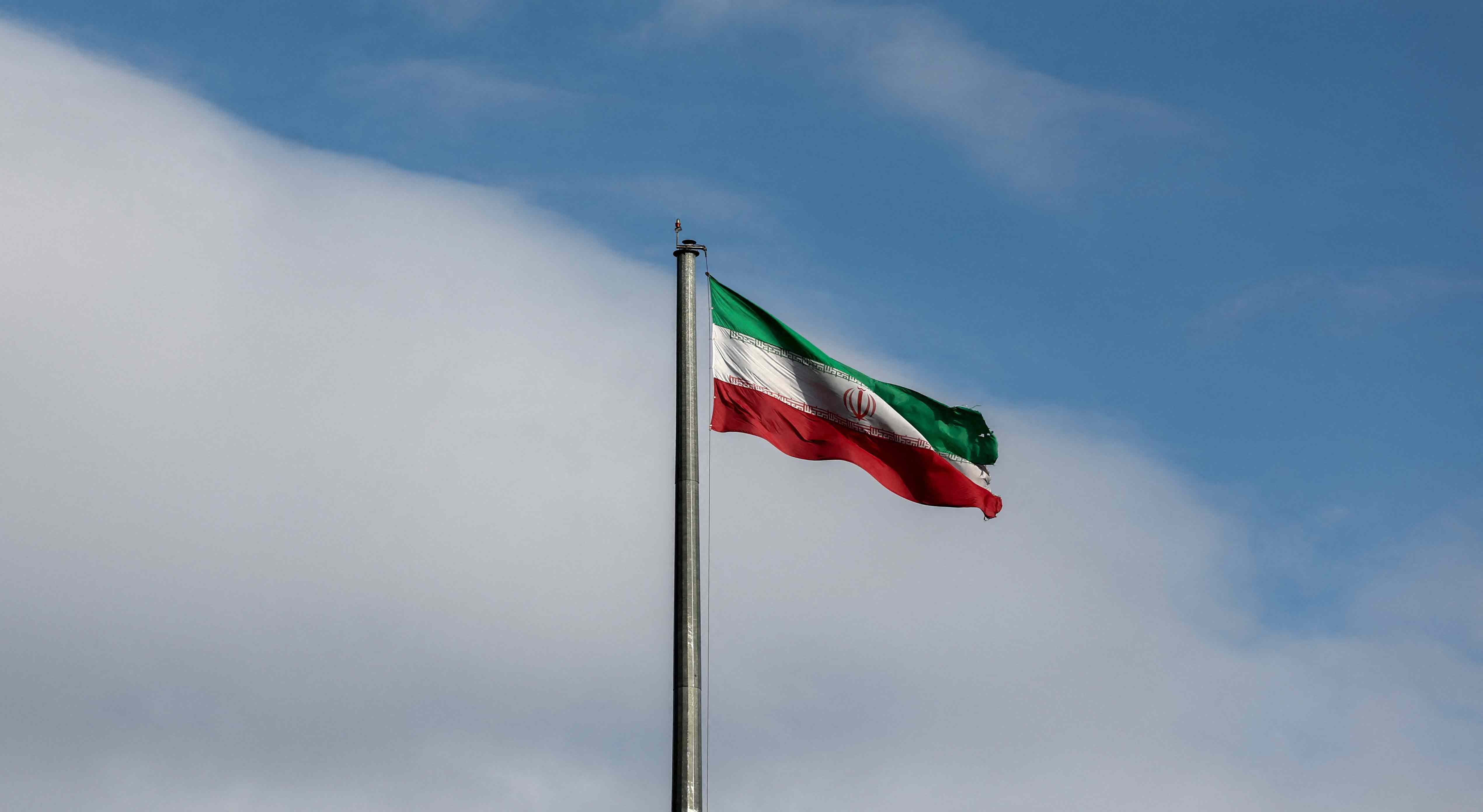 Televisão iraniana avança que Teerão abateu caça dos EUA e oferece recompensa pelo piloto