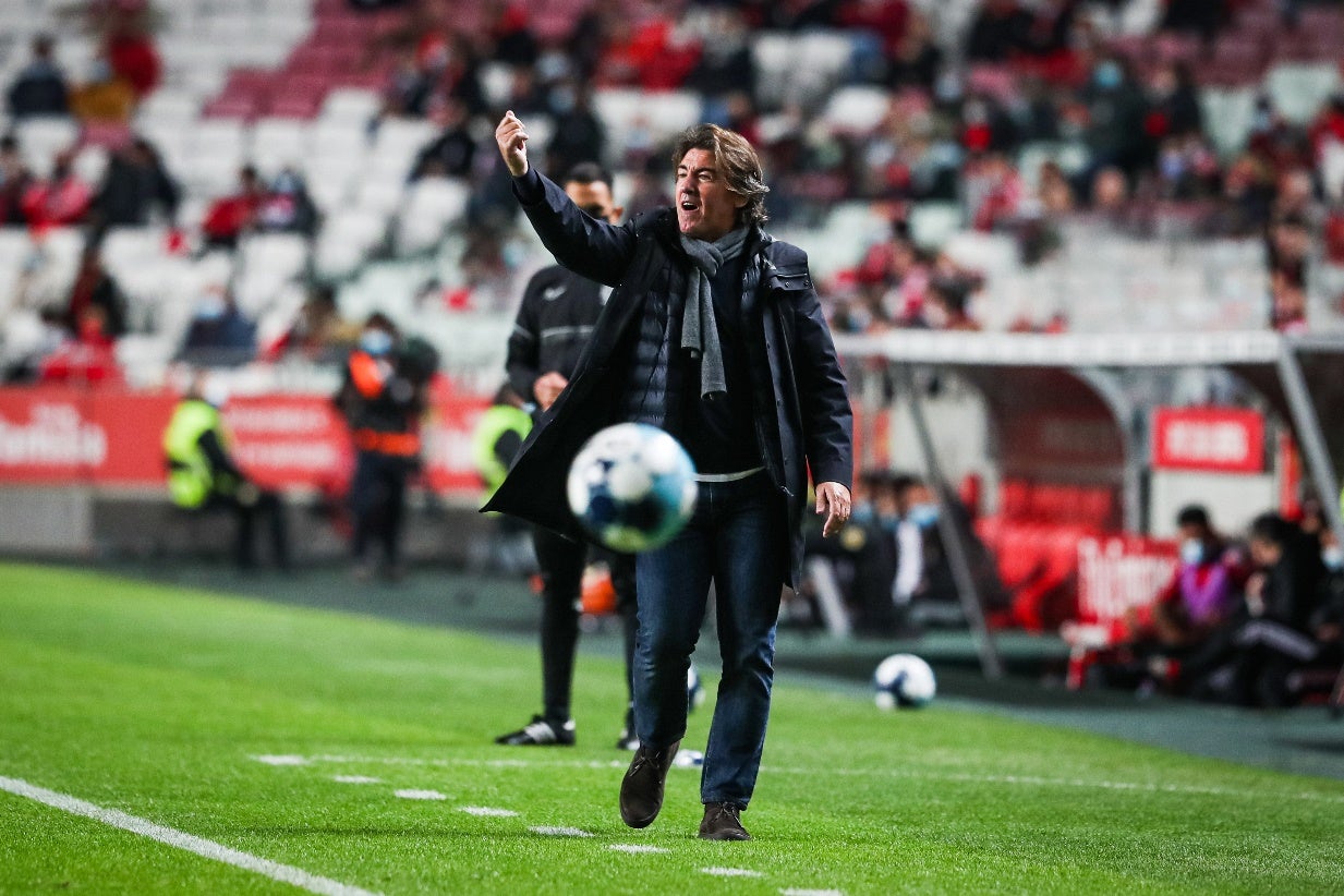 Iran: Coach Ricardo Sá Pinto remains in country with plans for possible evacuation