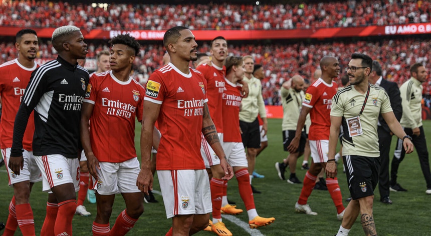 O Benfica já prepara a equipa profissional de futebol para a próxima época
