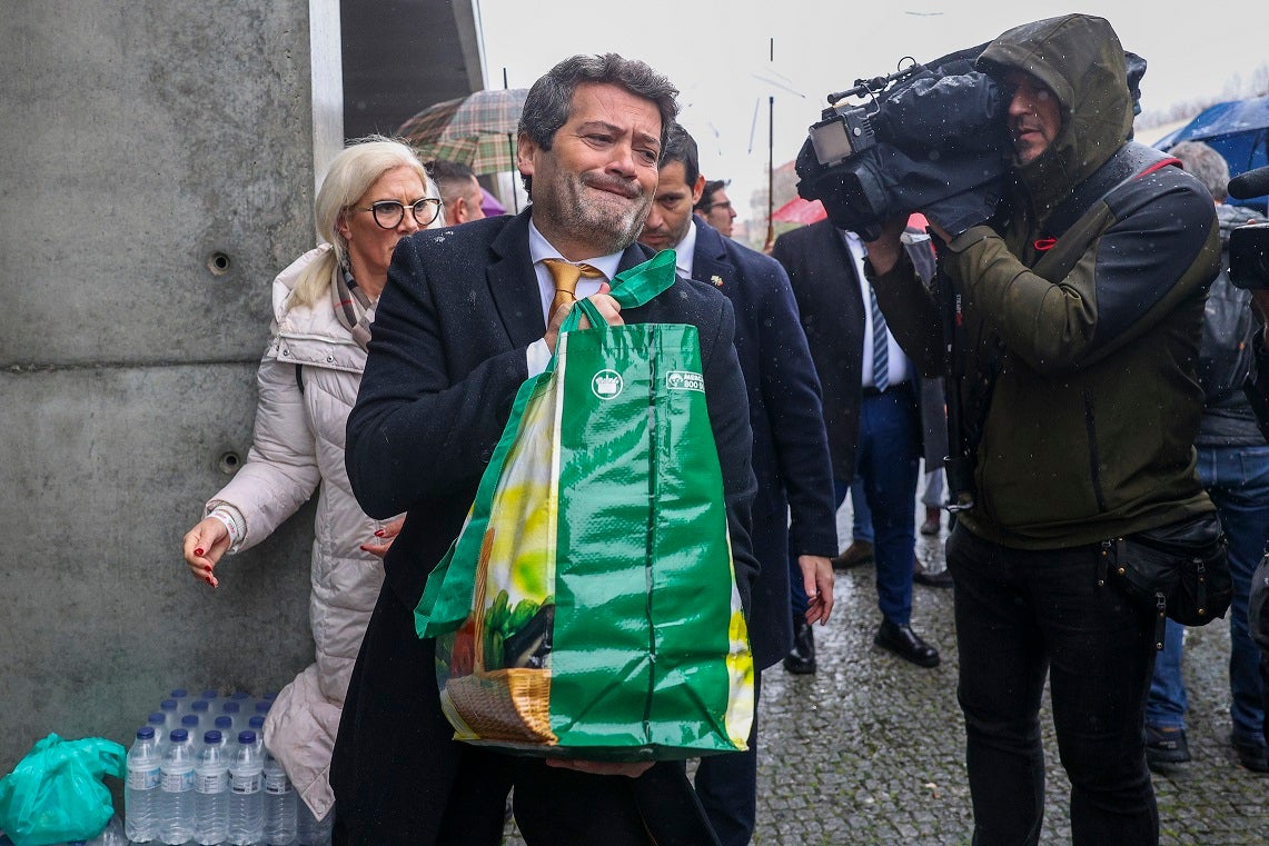 Ventura says he will adapt his campaign on a day he shows a more compassionate side