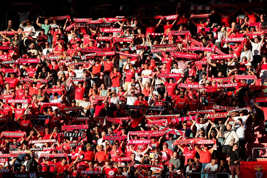 Benfica x Nacional em uma partida emocionante pela I Liga Portuguesa.