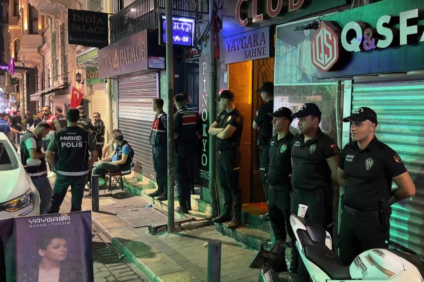 Imagem de Polícia turca detém ativistas LGBT e faz buscas em várias províncias