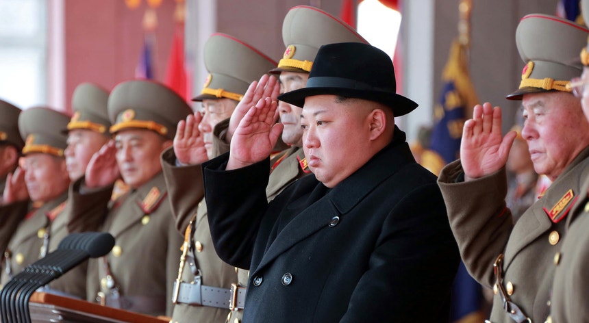 A reunião, proposta por Kim Jong-un, foi aceite pelo Presidente norte-americano e está marcada para maio em local ainda a designar
