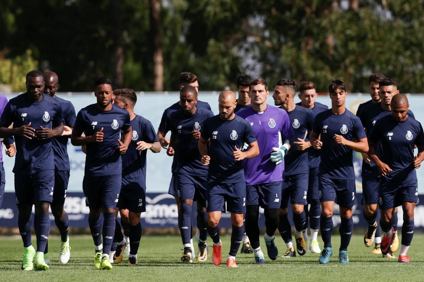 Preparação do FC Porto para o jogo da Champions com muitos ausentes do  relvado - FC Porto - Jornal Record