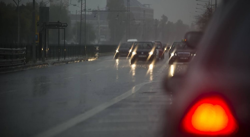 Imagem de Depressão Ingrid. A evolução do mau tempo em Portugal ao minuto