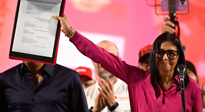 Venezuela aprova reforma da lei dos hidrocarbonetos e abre petróleo ao capital privado